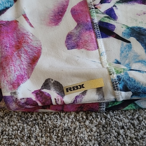 Sz large.  RBX. - Picture 2 of 3